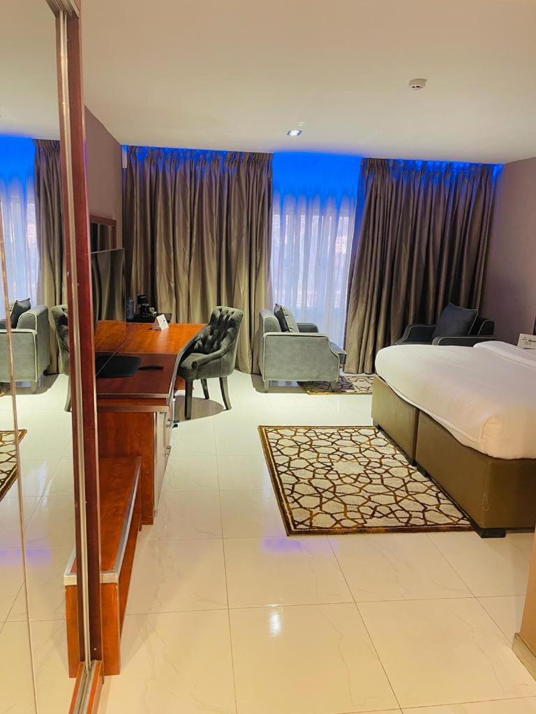 Boulevard Owerri Hotel Eksteriør billede
